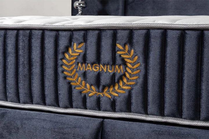 Pat Magnum